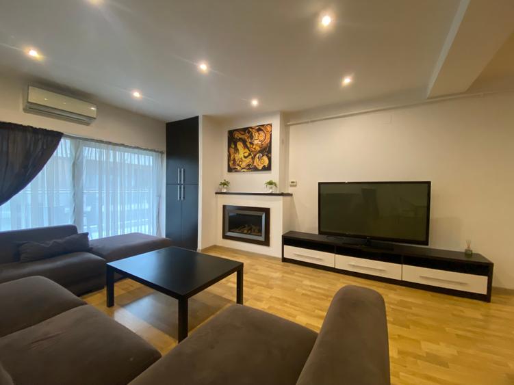 Apartament cu 3 camere semidecomandat, mobilat în Pipera