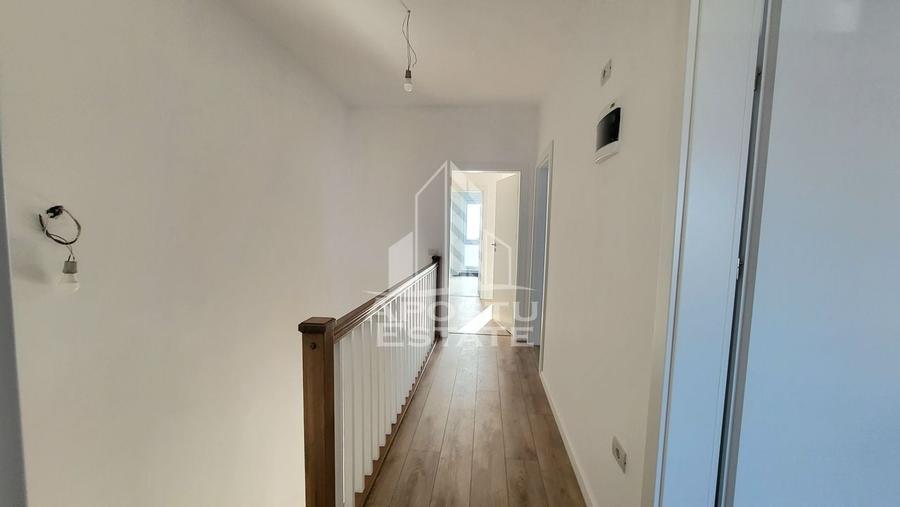 Duplex cu 4 camere cu Canalizare în Dumbrăvița