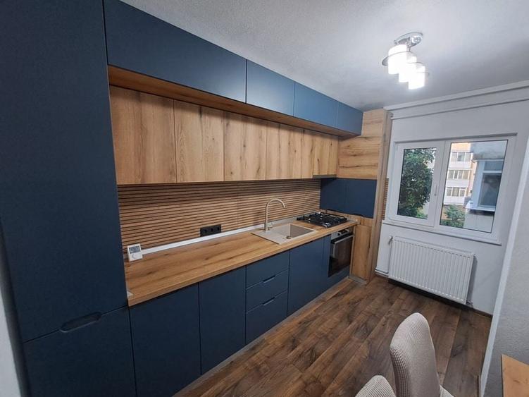 Apartament cu 3 camere decomandat în Vest