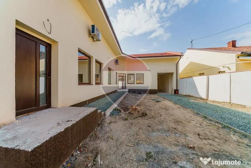 Casă cu 5 camere cu Teren 403 Mp în Central