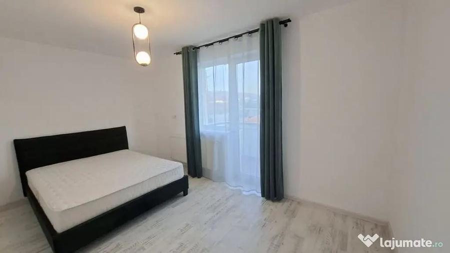 Apartament cu 3 camere decomandat în Ștefănești