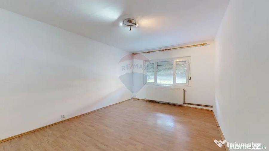 Apartament cu 2 camere decomandat în Noua