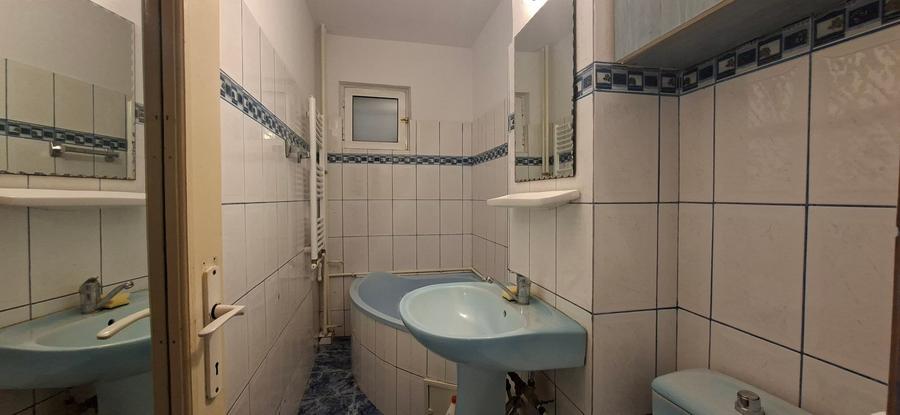 Apartament cu 2 camere în Micro 18