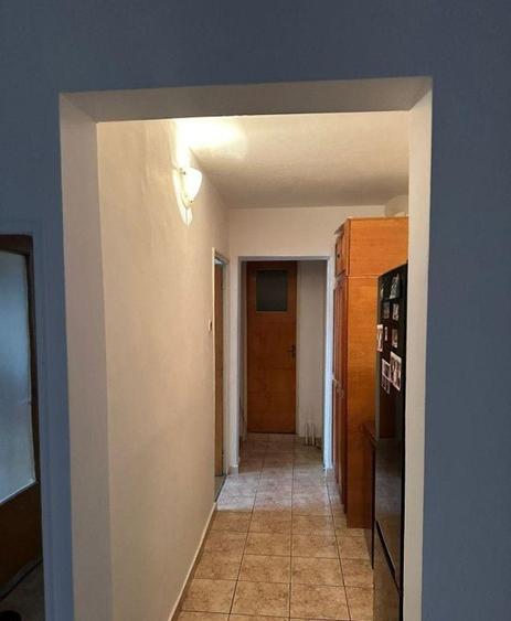 Apartament cu 4 camere decomandat, mobilat în Mărgeanului