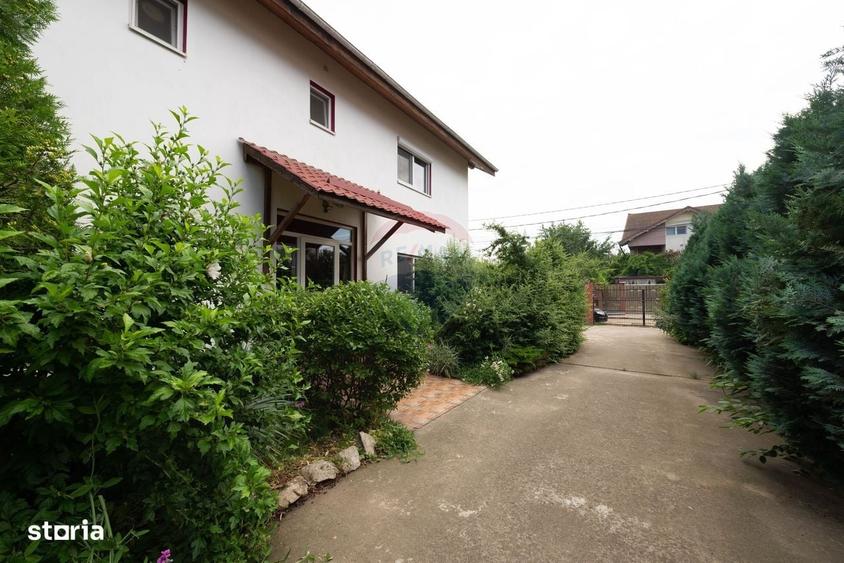 Casă cu 4 camere în Odăile