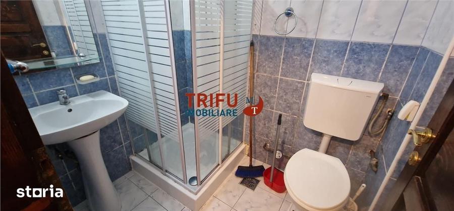 Apartament cu 2 camere semidecomandat în Cetate