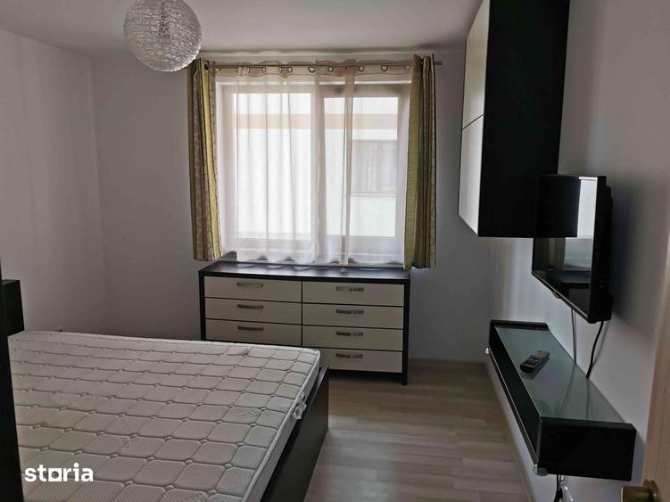 Apartament cu 2 camere decomandat, mobilat în Tractorul