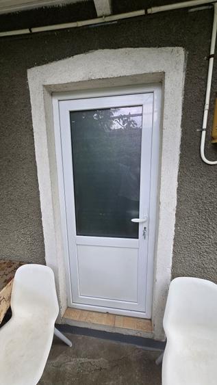 Casă cu 3 camere decomandat în Costi