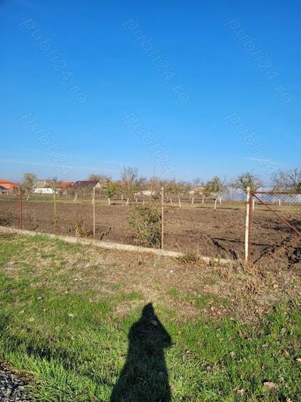 Teren de 1414 mp, în Sânpetru Mare