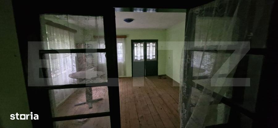 Casă cu 8 camere cu Teren 4200 Mp în Central
