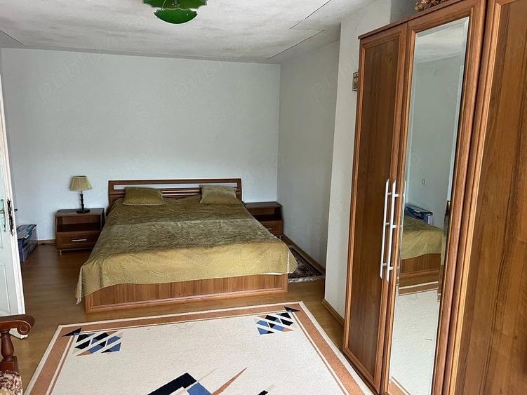 Casă cu 4 camere cu Teren 2329 Mp în Sânpetru