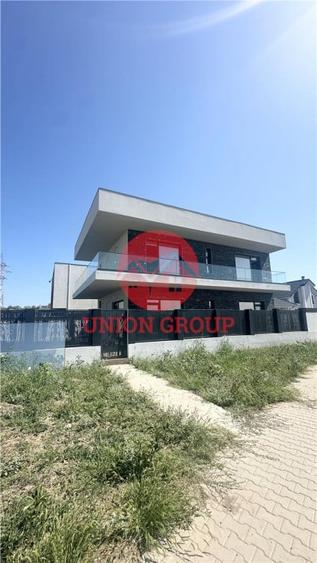 Casă cu 5 camere cu Teren 400 Mp în Nord