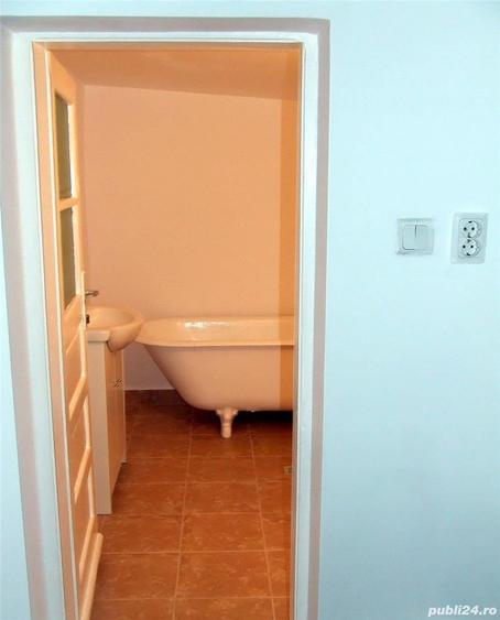 Casă cu 5 camere cu Teren 3610 Mp în Central