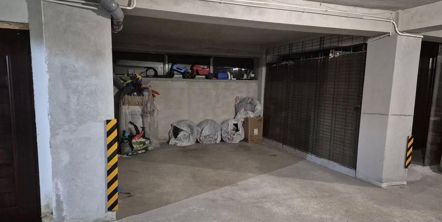 Apartament cu 3 camere semidecomandat, mobilat în Bucureștii Noi