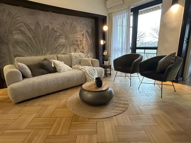Apartament cu 3 camere semidecomandat, mobilat în Sala Palatului