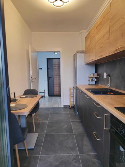 Apartament cu 2 camere decomandat în Tunari