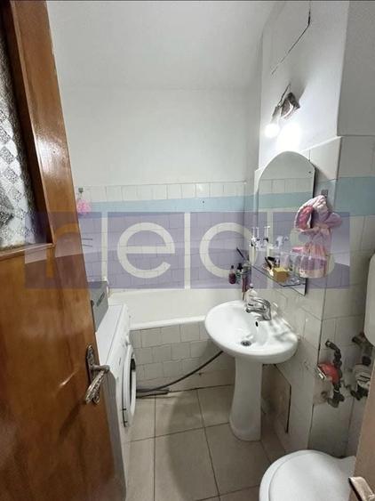 Apartament cu 2 camere decomandat, mobilat în Titan
