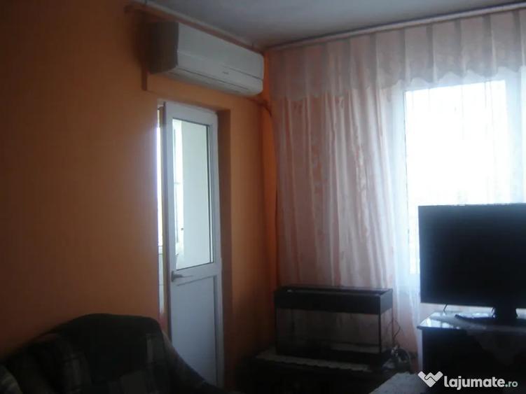 Apartament cu 3 camere decomandat în Militari