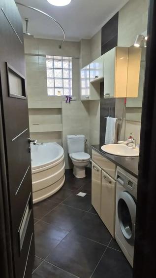 Apartament cu 2 camere decomandat în Jiului