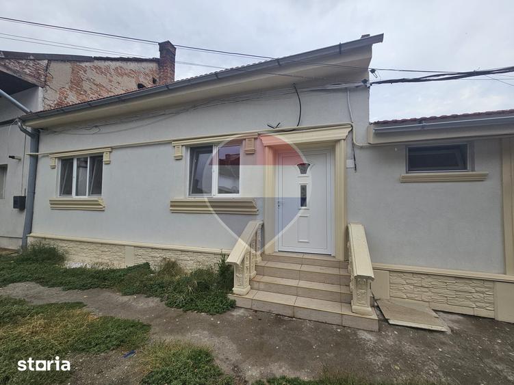 Casă cu 2 camere cu Teren 109 Mp în Central