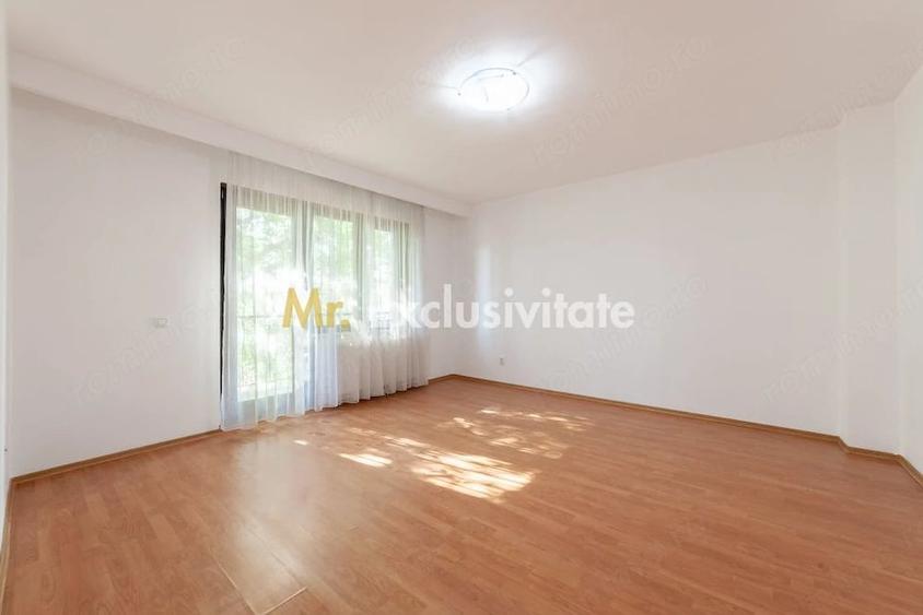 Casă cu 8 camere cu Teren 1000 Mp în Sud