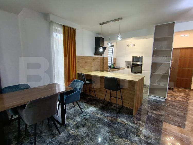 Apartament cu 3 camere decomandat, mobilat în Sud
