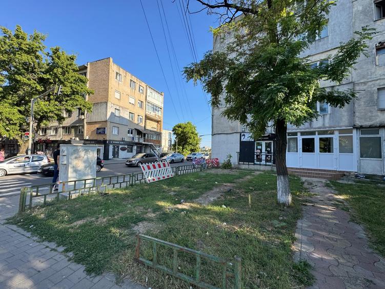 Spațiu comercial, de 30 mp, în Nicolina