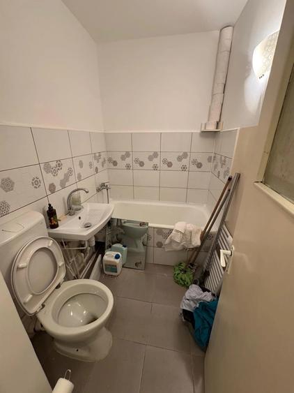 Apartament cu 3 camere semidecomandat în Dacia