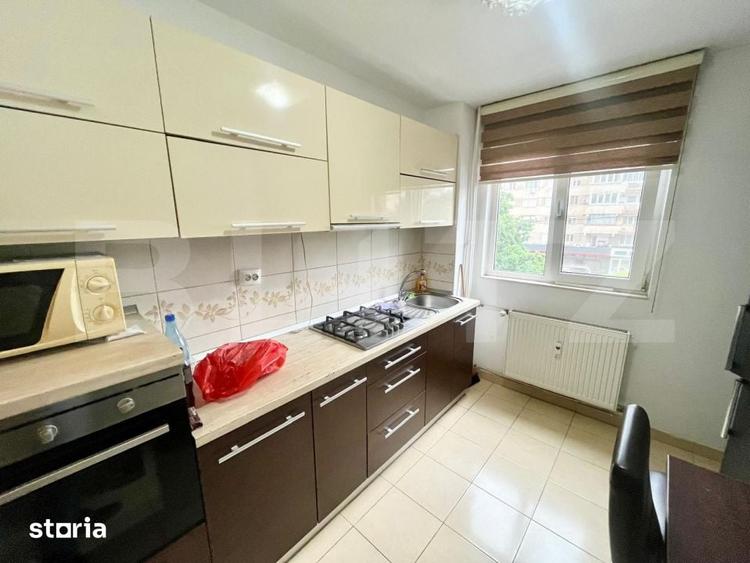 Apartament cu 3 camere decomandat în Dacia