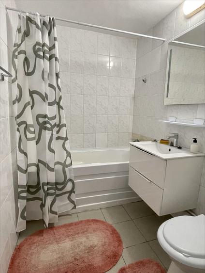 Apartament cu 3 camere decomandat, mobilat în Vitan Mall