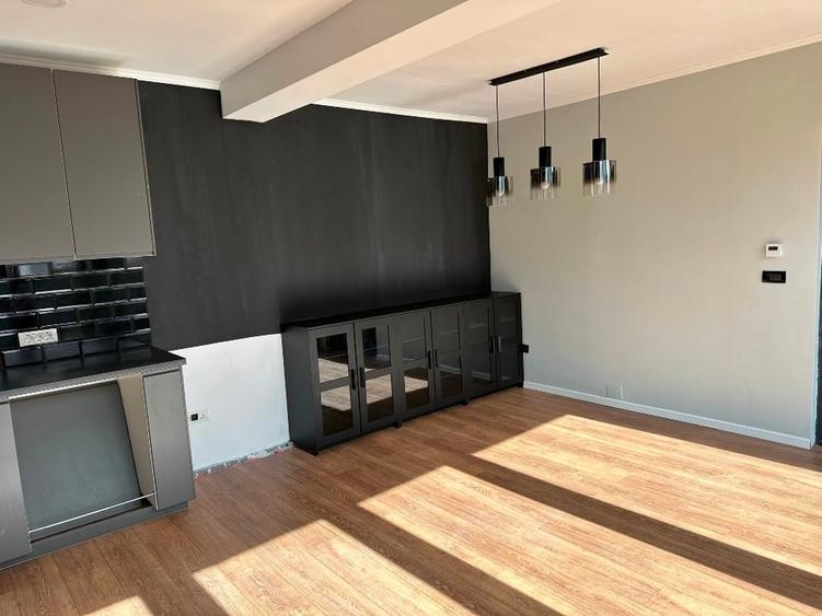 Casă individuală cu 5 camere cu Canalizare în Tunari