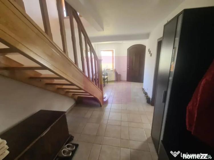 Casă cu 4 camere cu Teren 2066 Mp în Capul Câmpului