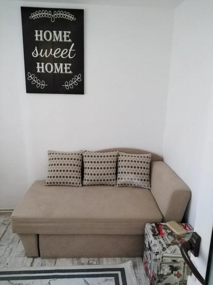 Apartament cu 3 camere decomandat în Exterior Vest