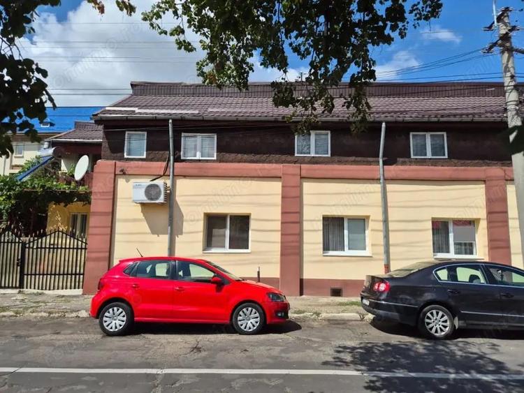 Casă cu 7 camere cu Teren 260 Mp în Hașdeu
