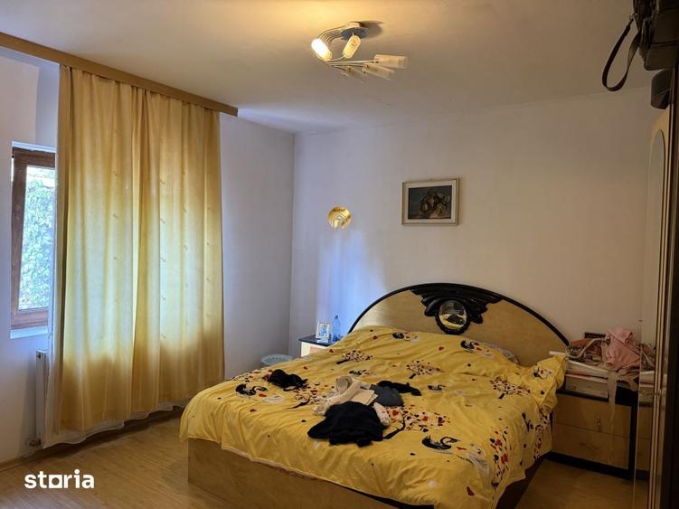 Casă cu 3 camere cu Teren 330 Mp în Central