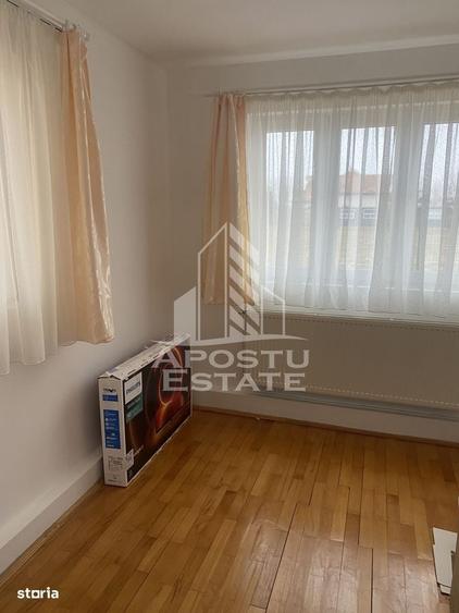 Casă cu 4 camere în Remetea Mare