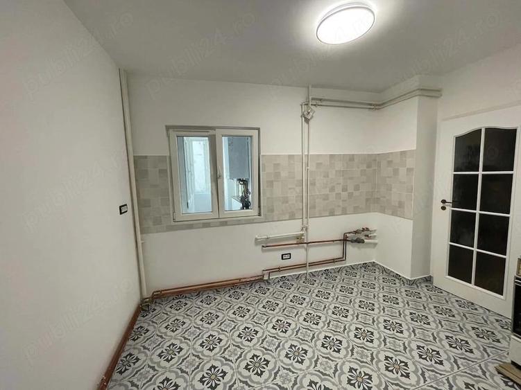 Apartament cu 3 camere semidecomandat în Dorobanți