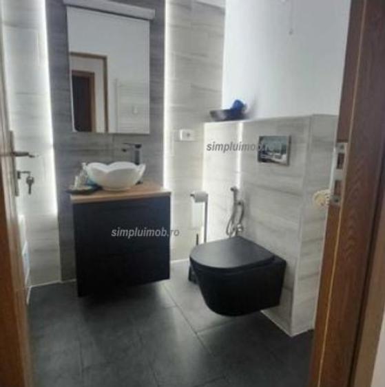 Apartament cu 2 camere decomandat, mobilat în Titan