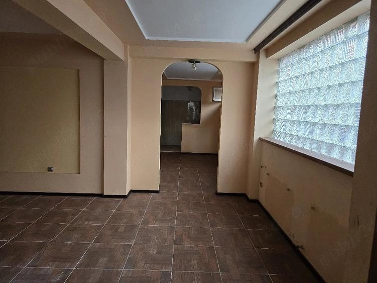 Casă cu Teren 150 Mp în Brătianu