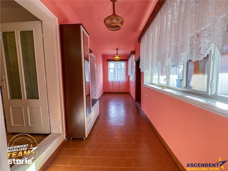 Casă cu 3 camere cu Teren 1749 Mp în Lunga