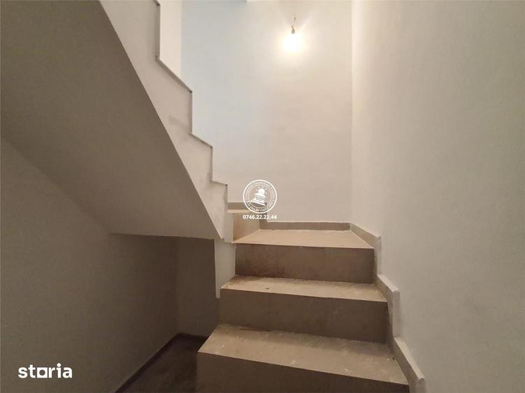 Casă cu 6 camere cu Teren 500 Mp în Păcurari