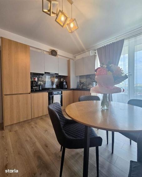 Apartament cu 3 camere decomandat în Central
