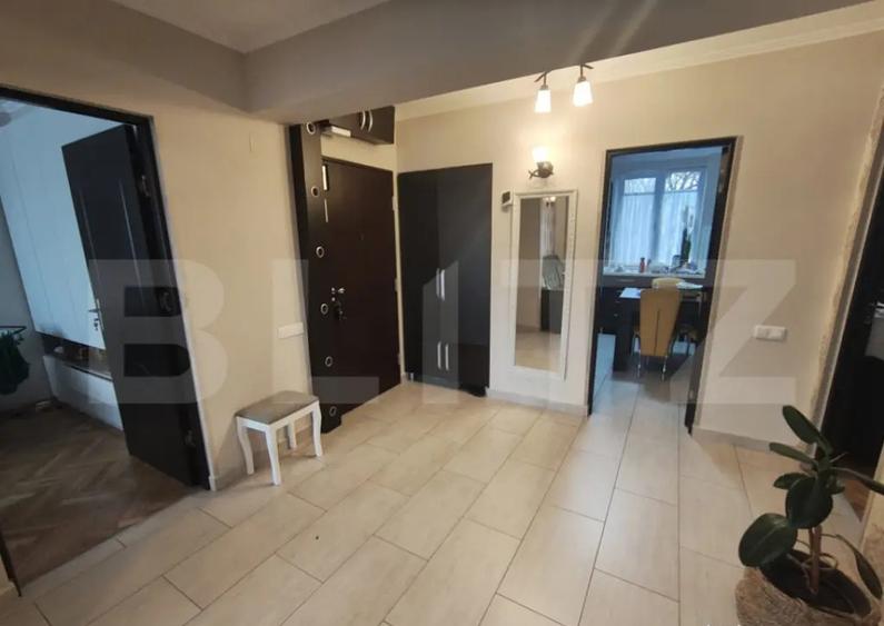 Apartament cu 4 camere decomandat în Decebal