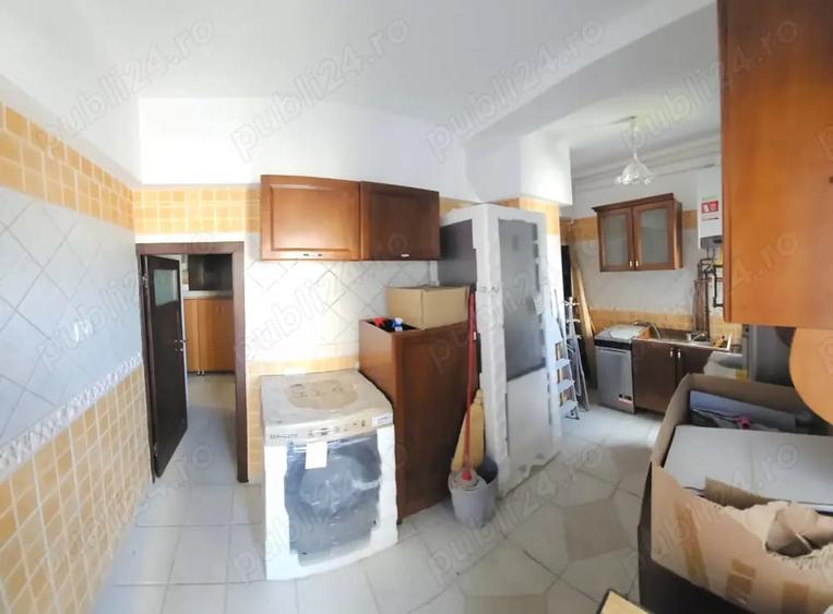 Apartament cu 4 camere în Moșilor