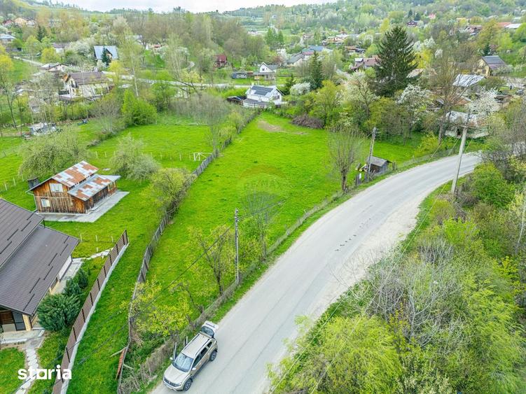 Teren de 2221 mp, în Central