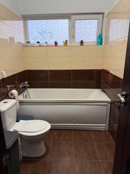 Apartament cu 2 camere decomandat, mobilat în Giroc