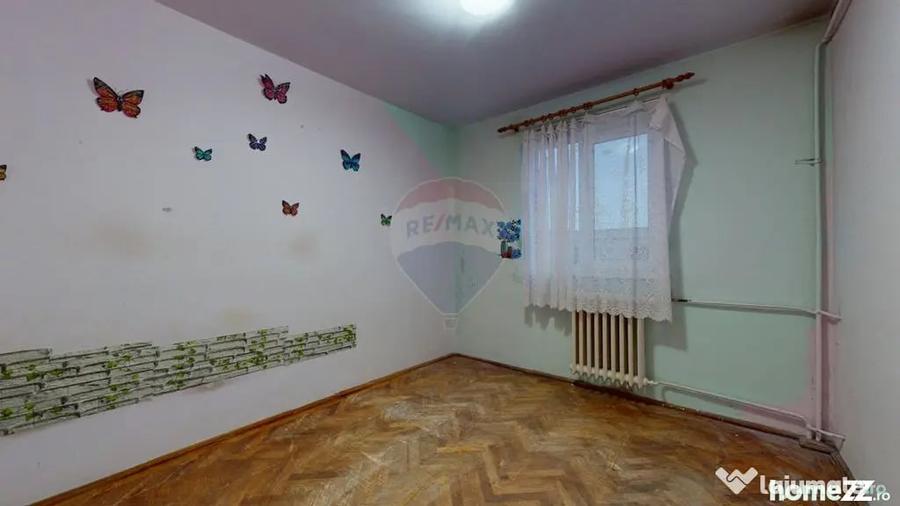 Apartament cu 3 camere semidecomandat în Electroprecizia