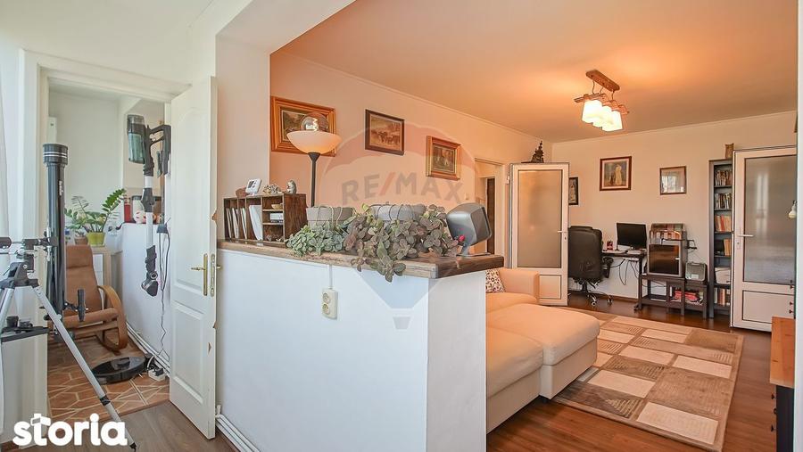 Apartament cu 3 camere, mobilat în Gării