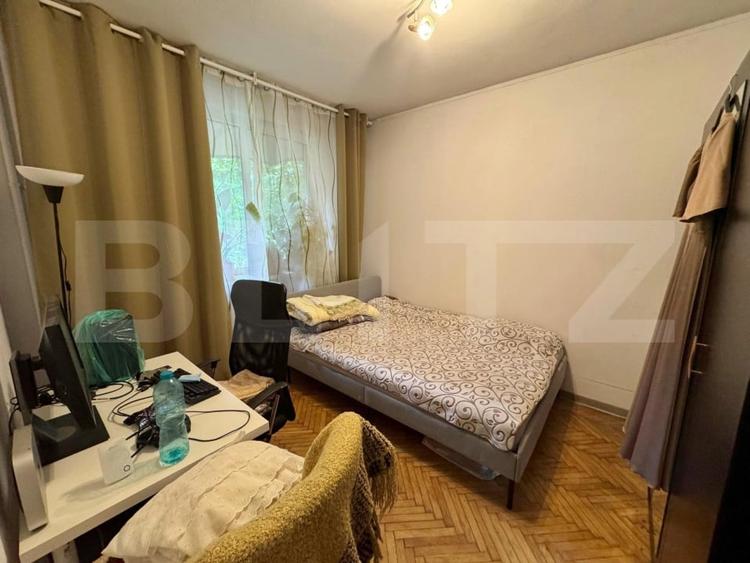Apartament cu 3 camere semidecomandat în Calea Severinului