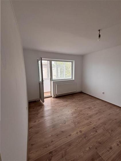 Apartament cu 2 camere semidecomandat în Tomis Nord
